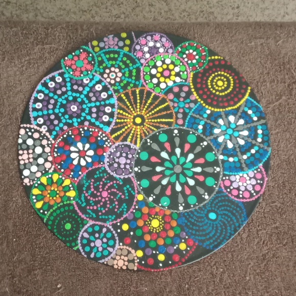 Handmade Mandela pattern for wall accent. All hand painted - Picture 2 of 2